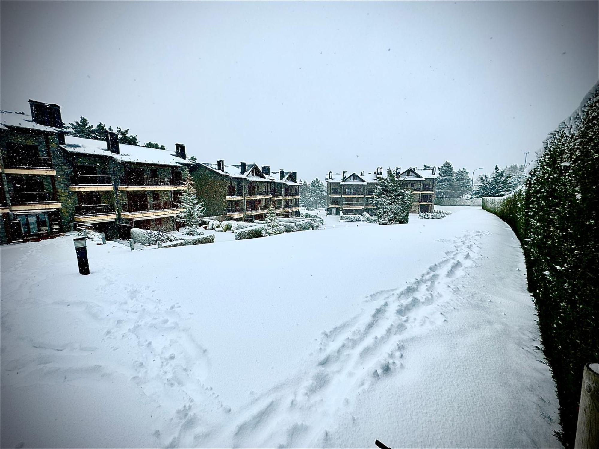 Atico Duplex A Pie De Pistas De Esqui Bed & Breakfast La Molina  Luaran gambar
